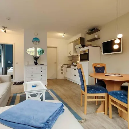Apartment Ferienwohnung-5-mit-terrasse-friesenhus-weisse-moewe-duhnen